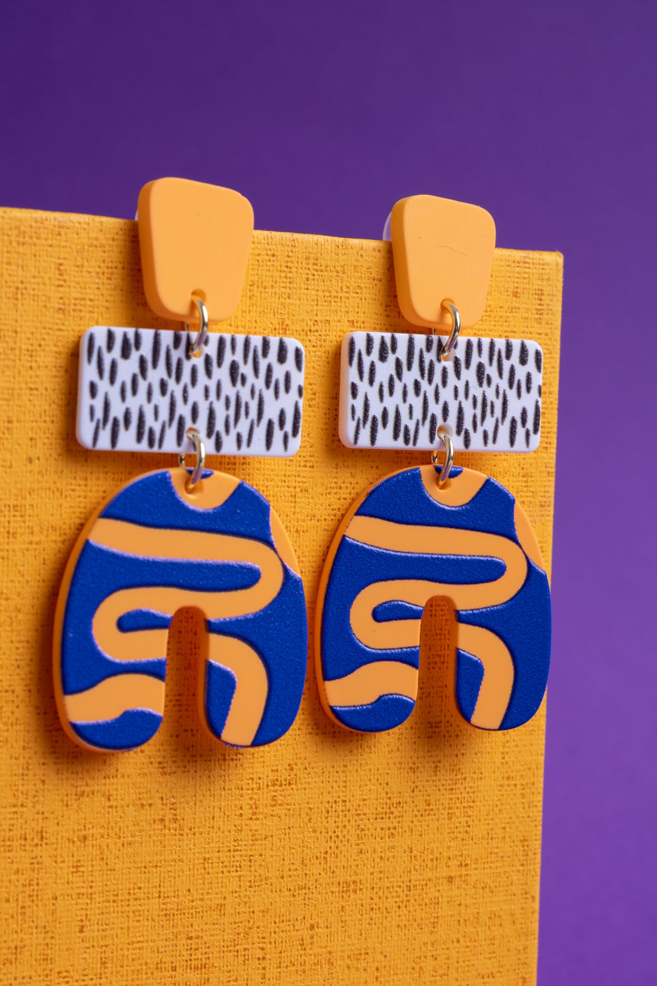 Brincos Abstract Pop